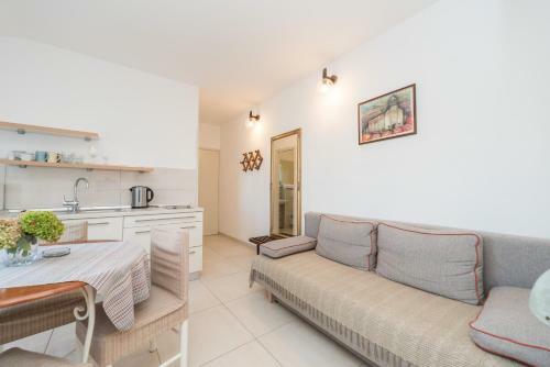 Hostal Apartments And Rooms Marina Bok