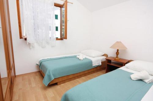 Apartments By The Sea Vodice - 5807