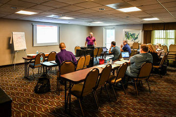Holiday Inn Express Hotel & Suites Concord