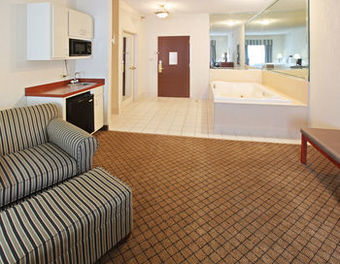 Holiday Inn Express Hotel & Suites Camden