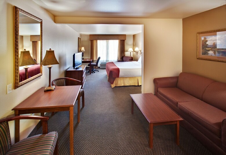 Holiday Inn Express Hotel & Suites Brookings