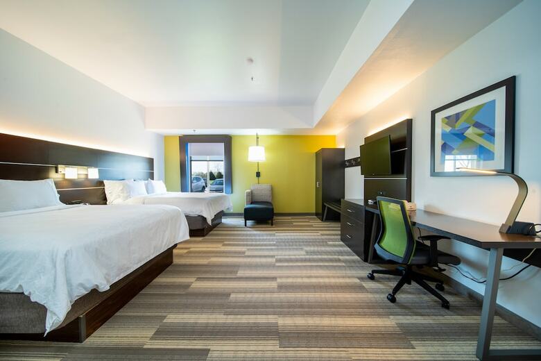 Holiday Inn Express Hotel & Suites Bedford