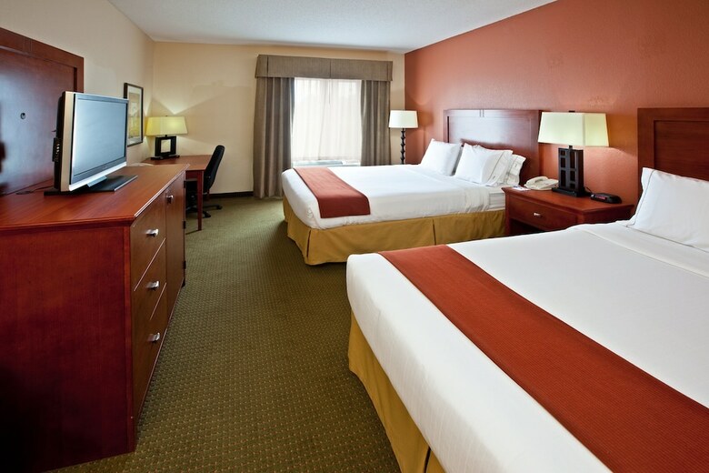 Holiday Inn Express Hotel & Suites Bedford