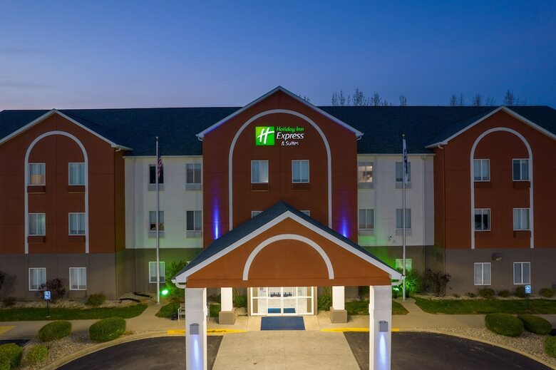 Holiday Inn Express Hotel & Suites Bedford