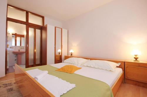 Apartment Makarska 6767b