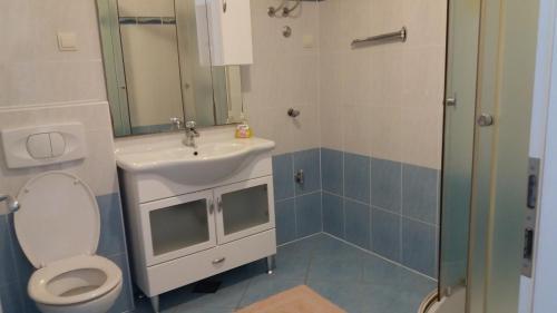 Bluegum Apartments
