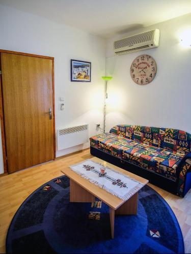 Studio Apartments Shanti