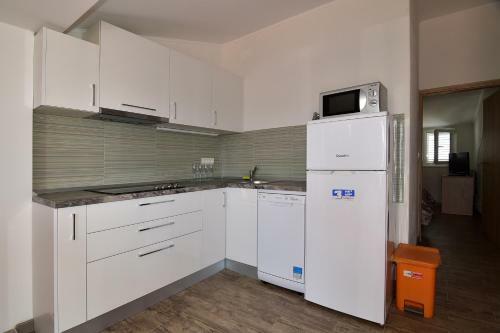 Apartments Dobrinic