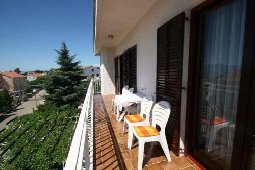 Apartment In Malinska 49