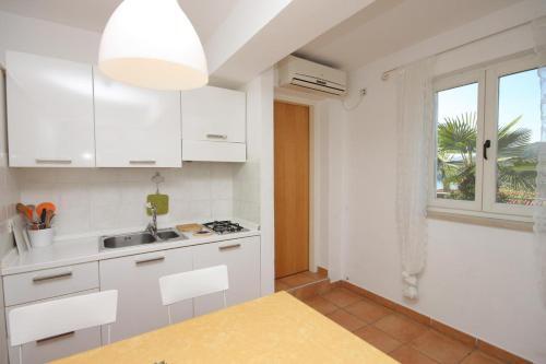Apartments With A Parking Space Rabac (labin) - 7220