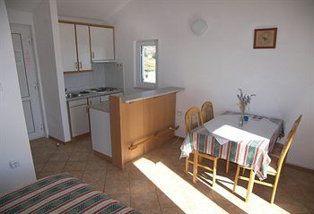 Hotel Apartments Henjak Gospojica