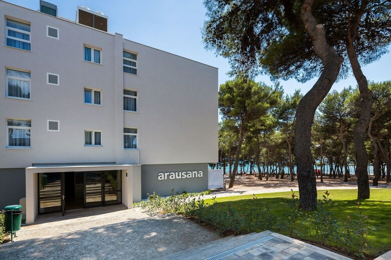 Hotel Villas Arausana & Antonina