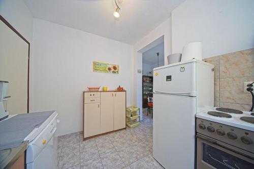 Apartment Postira 11168a
