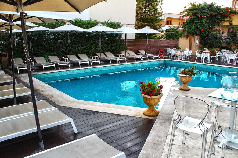 Nefeli Hotel