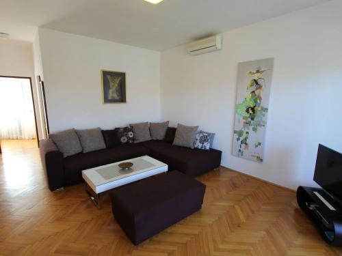 Apartment In Malinska 7
