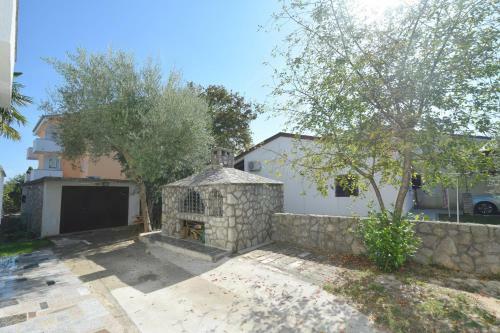 Apartments Gacina
