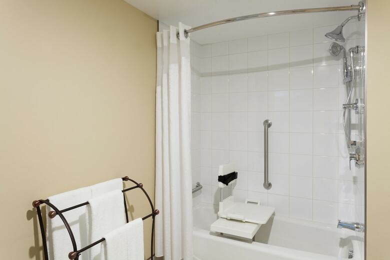 Hotel Lakeview Inn & Suites Frederiction