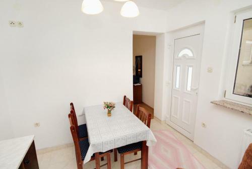 Apartment Novi Vinodolski 5479d