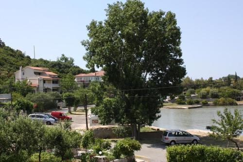 Apartment Supetarska Draga - Donja 2001d