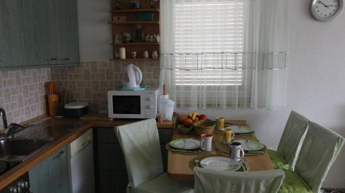 Apartment In Malinska/insel Krk 13117