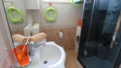 Apartment In Malinska/insel Krk 13117