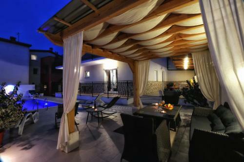 Apartamentos Holiday House Pudarica