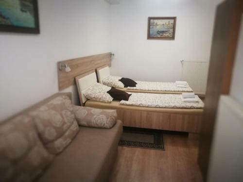 Hostal Rooms Ara?i?