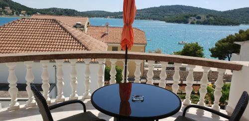 Hostal Apartments Perina
