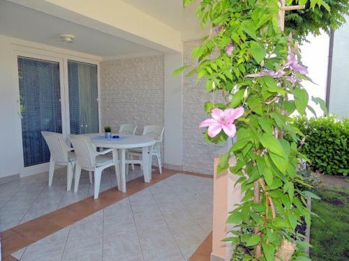Apartments Zoric