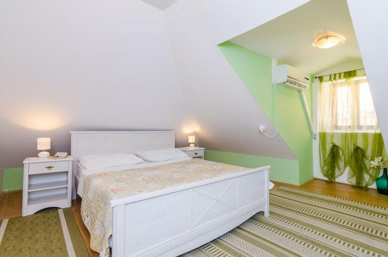 Apartamentos Old Town Baroque Palace Accommodation