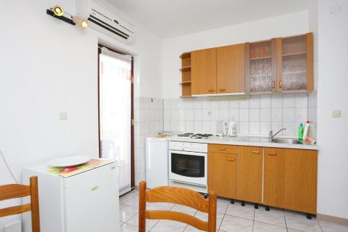 Apartments By The Sea Podstrana (split) - 9503