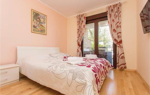 One-bedroom Apartment Vantacici 03