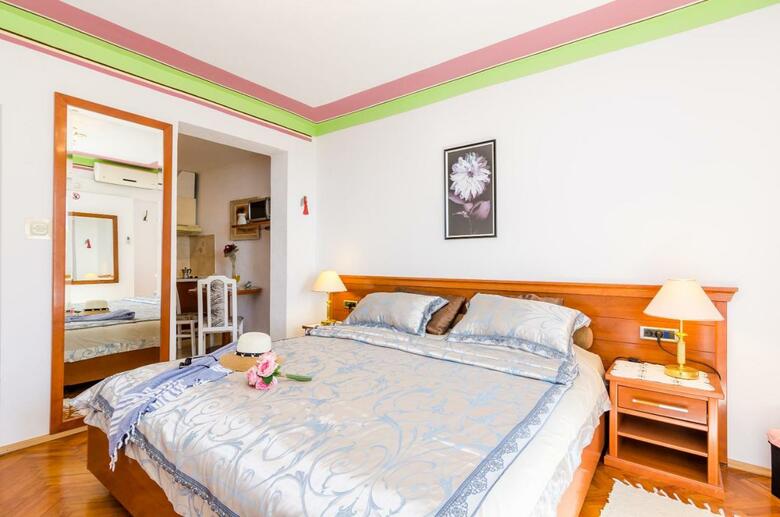 Apartments Nicol