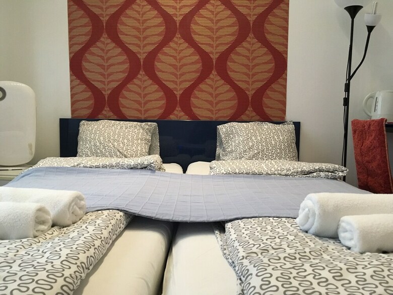 Residencia Europa Centerpoint Guesthouse