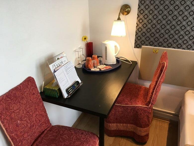 Residencia Europa Centerpoint Guesthouse