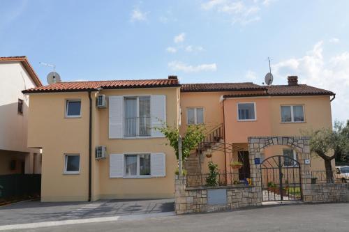Apartment Gr?ini? 298