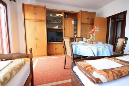 Three-bedroom Apartment In Crikvenica XVI