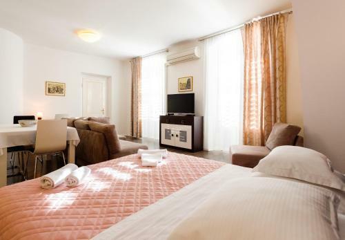 Apartments Fortezza