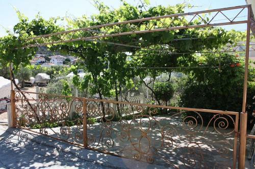 Apartments By The Sea Barbat (rab) - 4977