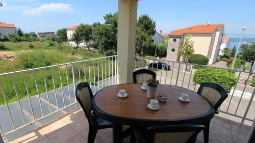 Apartment In Malinska/insel Krk 12989
