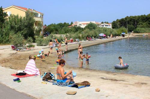 Apartments By The Sea Pasman - 8217