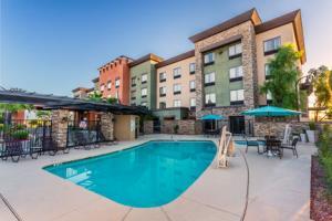 Holiday Inn Express Hotel & Suites Surprise