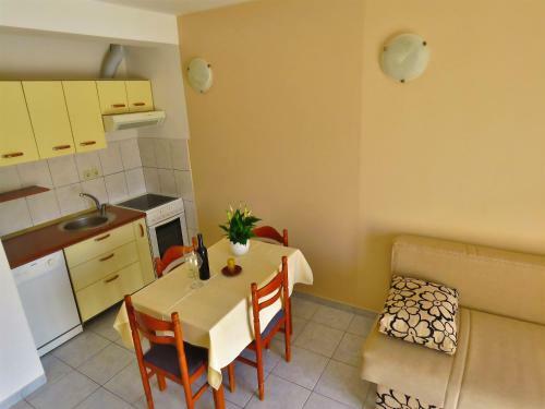 Apartments Srdan