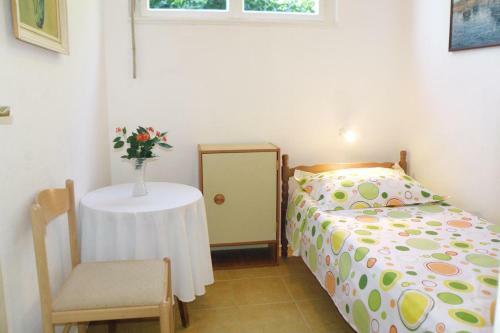 Apartments By The Sea Omis - 2823