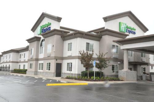 Holiday Inn Express Hotel & Suites Jackson