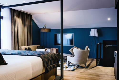 Hotel Auberge Du P�re Bise - Jean Sulpice