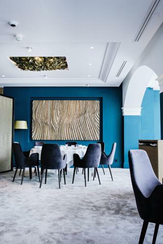 Hotel Auberge Du P�re Bise - Jean Sulpice