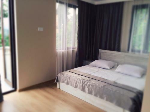 Hostal Holiday House Green Cape Batumi