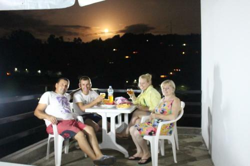 Hostal Holiday House Green Cape Batumi