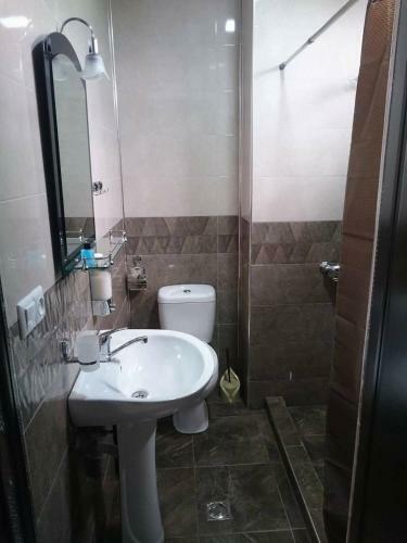 Hostal Holiday House Green Cape Batumi